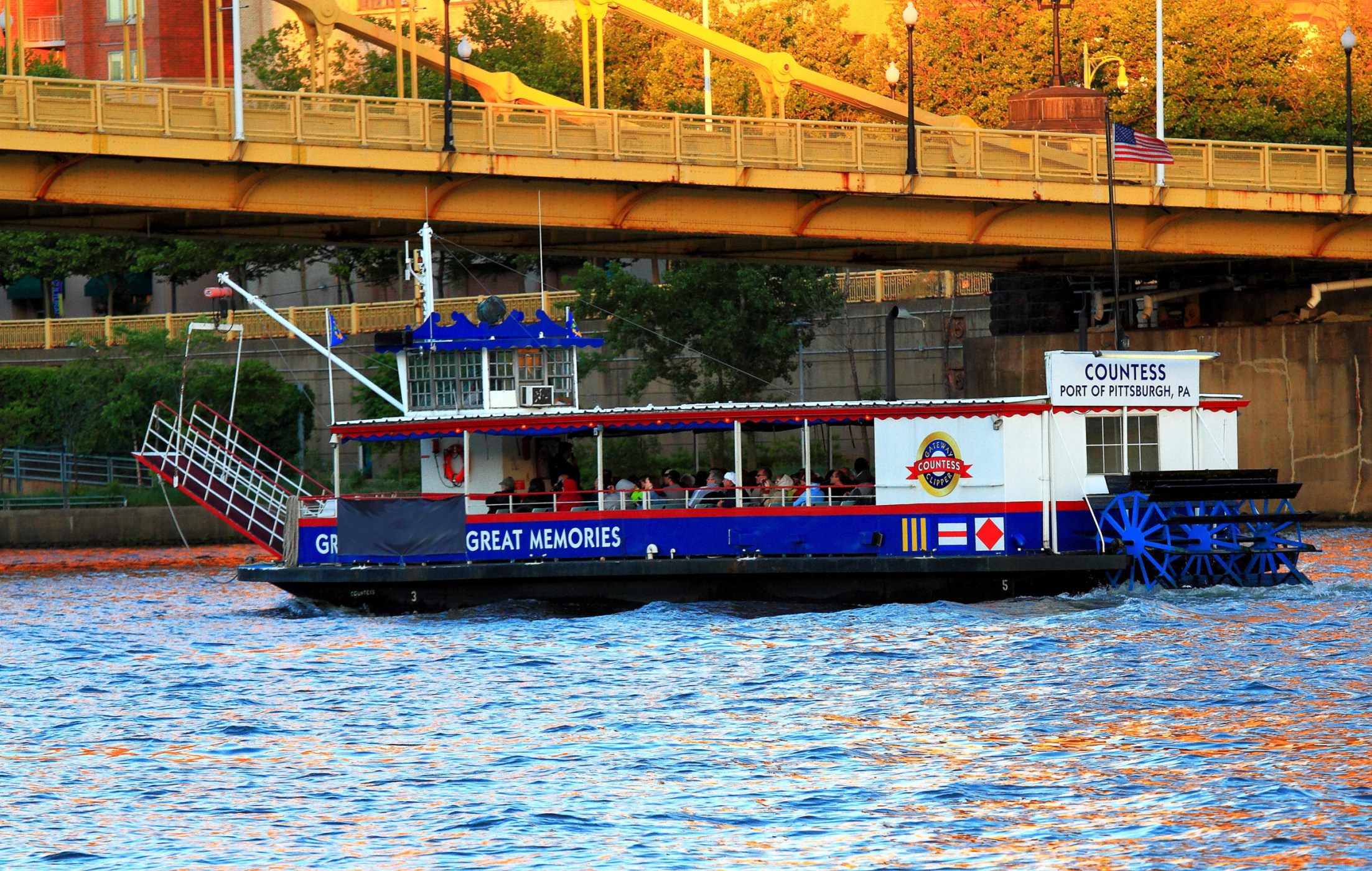 Pittsburgh Party Boat Gateway Clipper